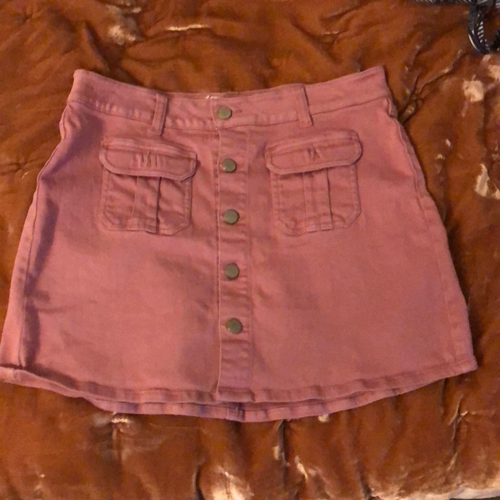 Faded red button up stretchy skirt
